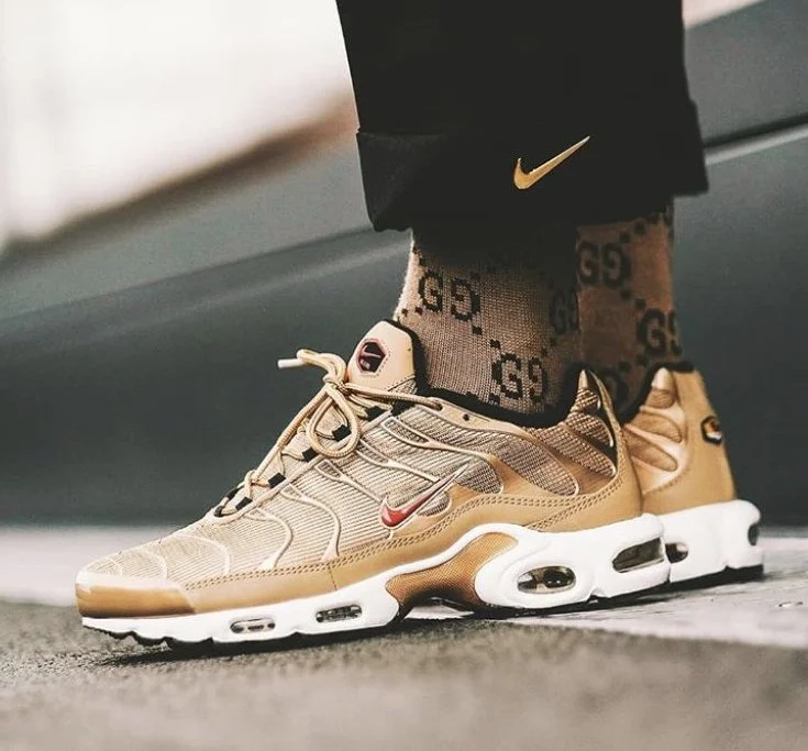 Nike air max top plus qs metallic gold